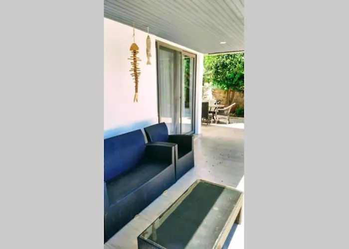 Gurli Kas Βίλα *